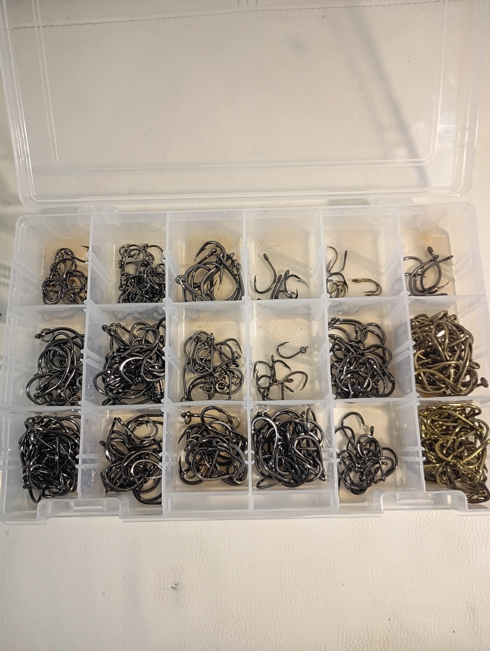 Mustad Hoodlum 3X & 4X Strong Live Bait Assorted Hooks Approximately 175 Hooks